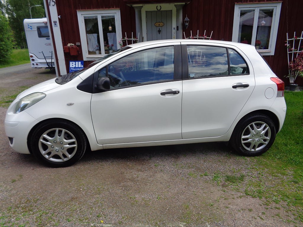 Vehicle Image 22