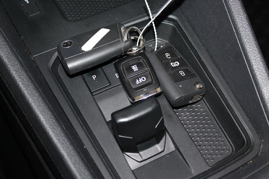 Vehicle Image 24