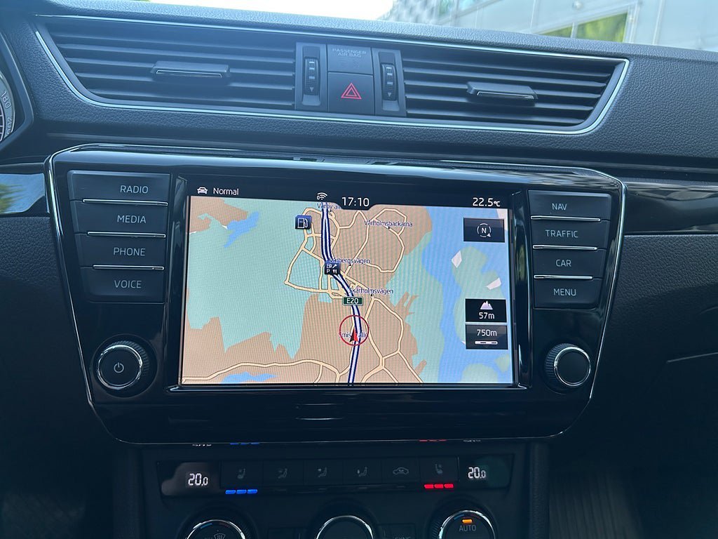 Vehicle Image 23