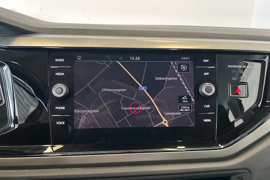 Vehicle Image 16