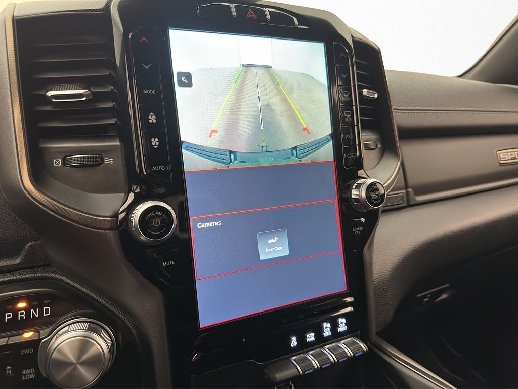 Vehicle Image 22