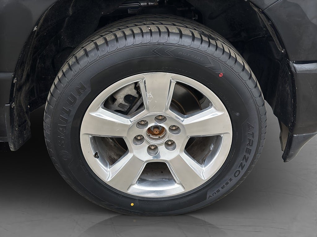Vehicle Image 35