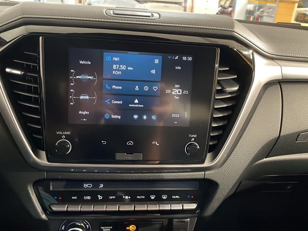 Vehicle Image 12