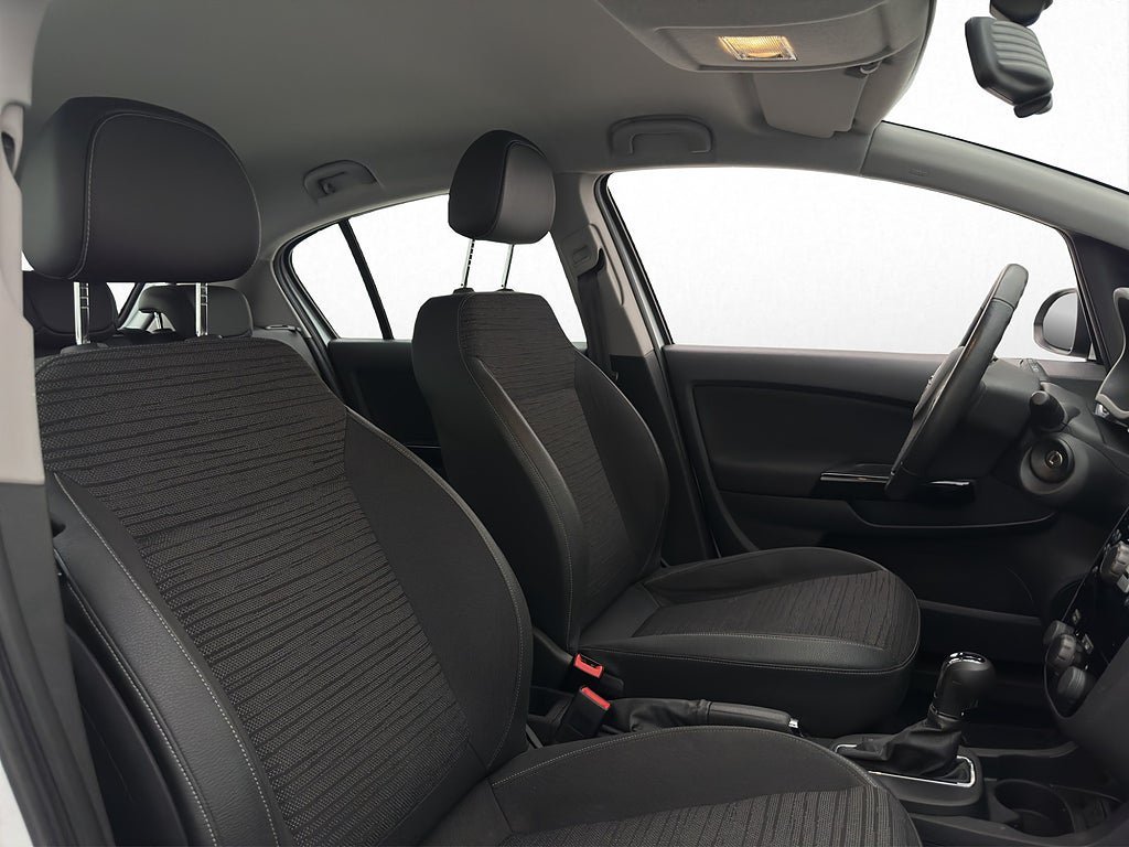 Vehicle Image 23