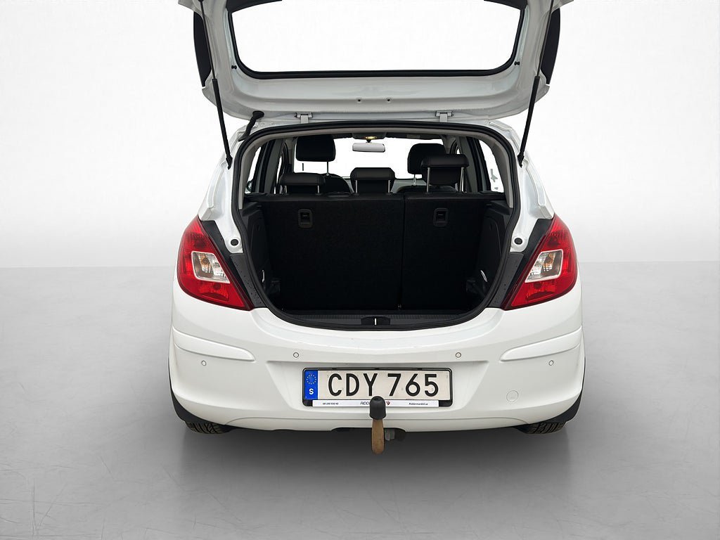 Vehicle Image 25