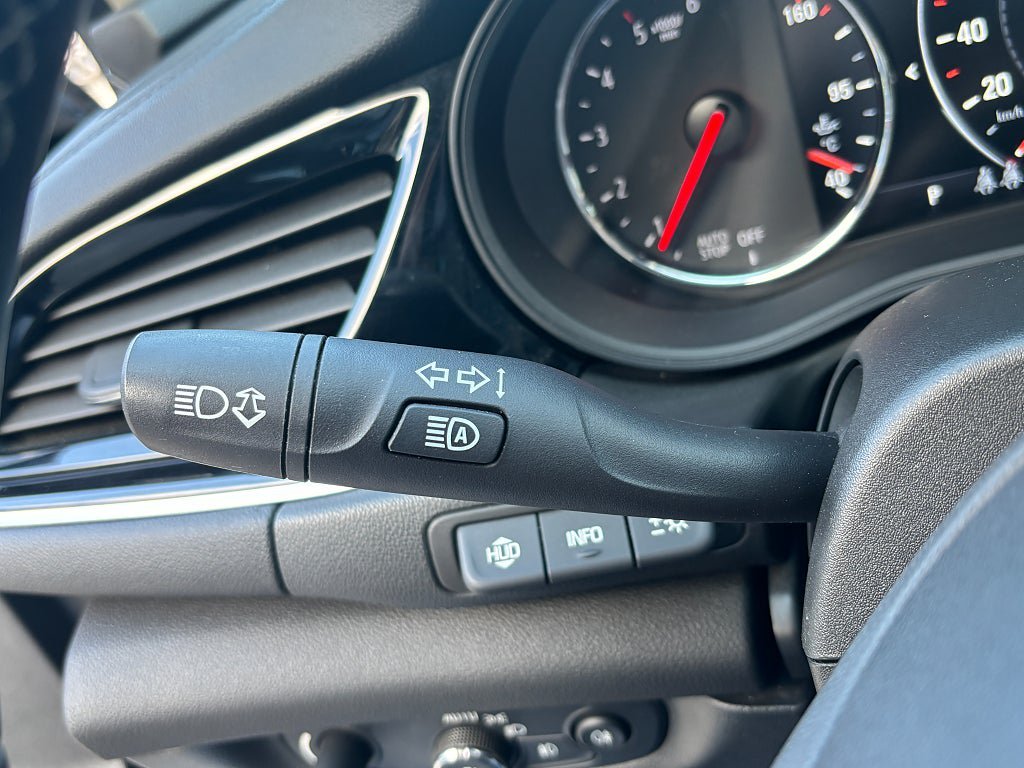 Vehicle Image 28
