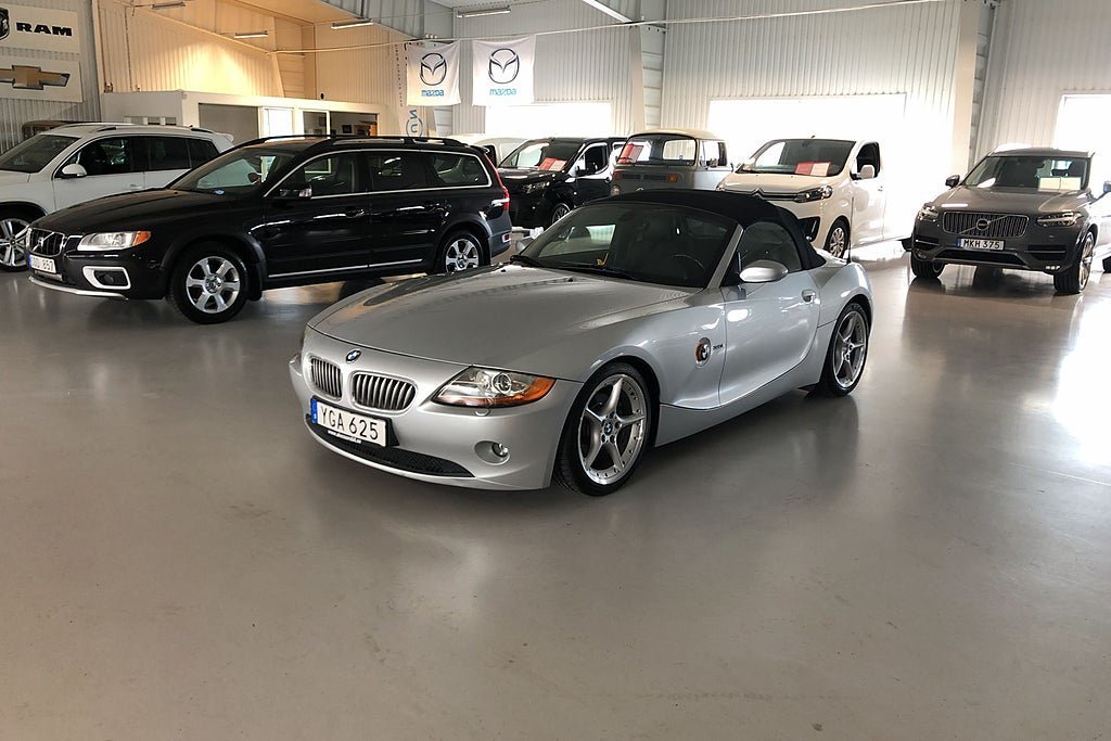 Vehicle Image 1