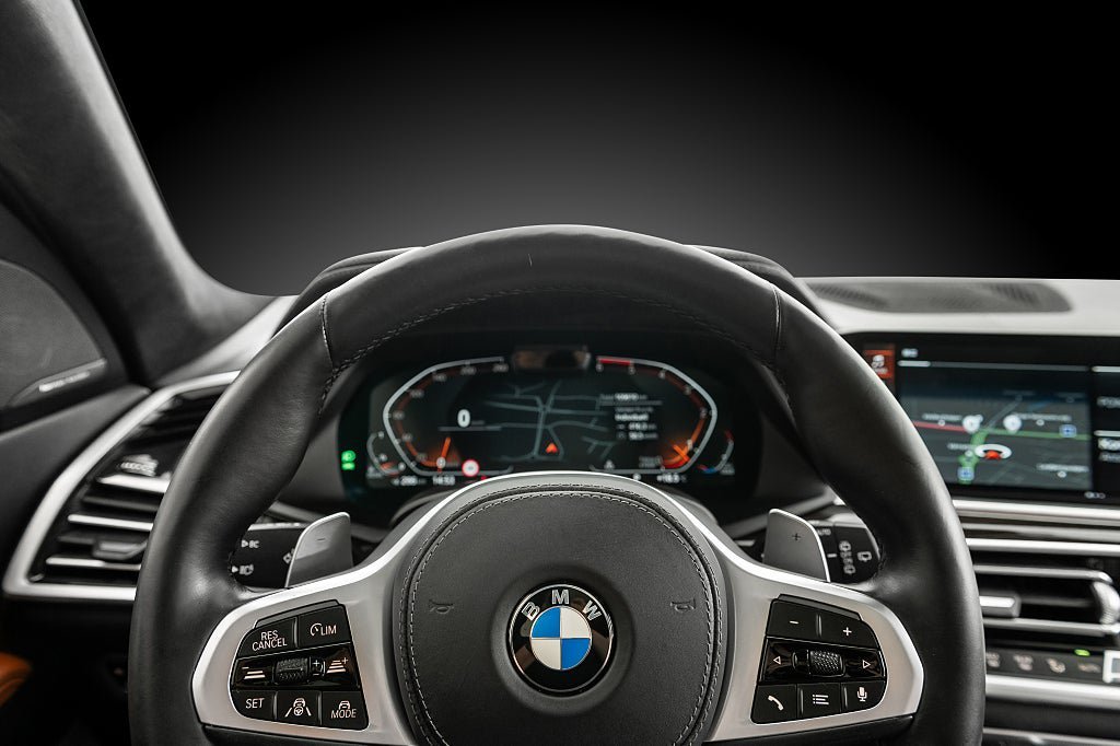 Vehicle Image 9