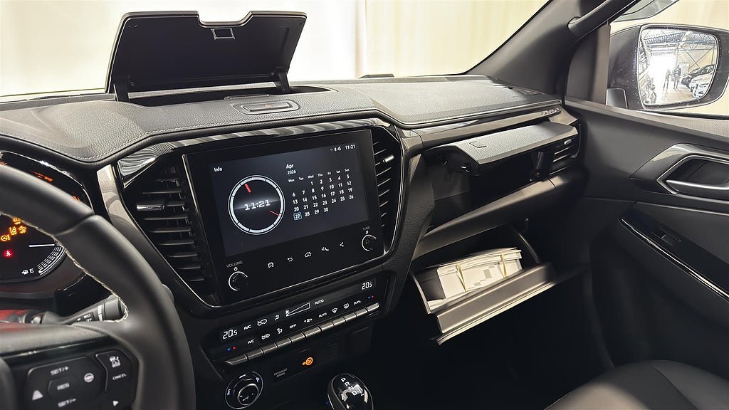 Vehicle Image 19
