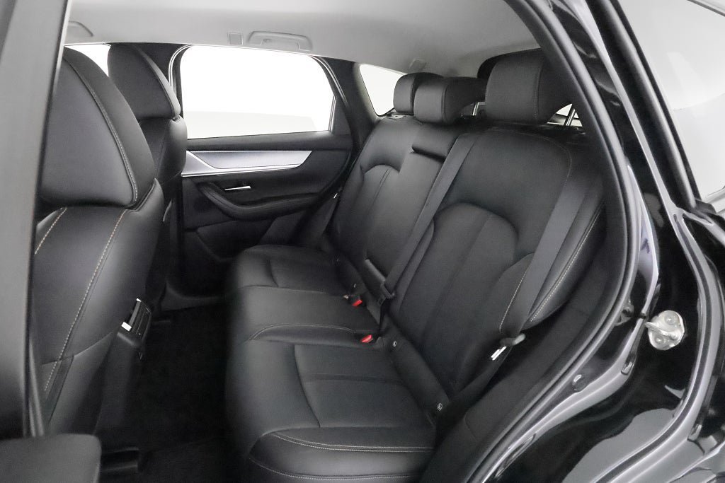 Vehicle Image 13