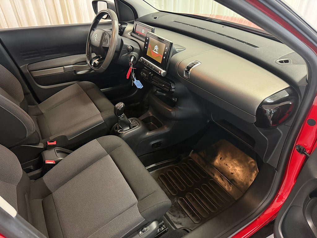 Vehicle Image 7