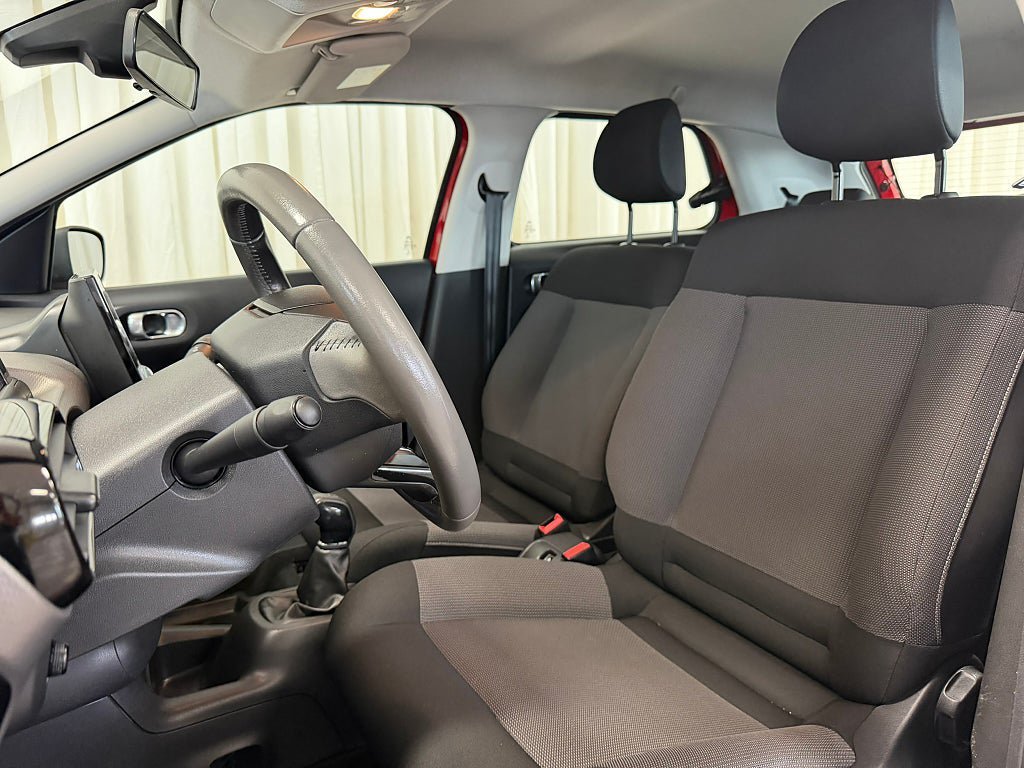 Vehicle Image 11