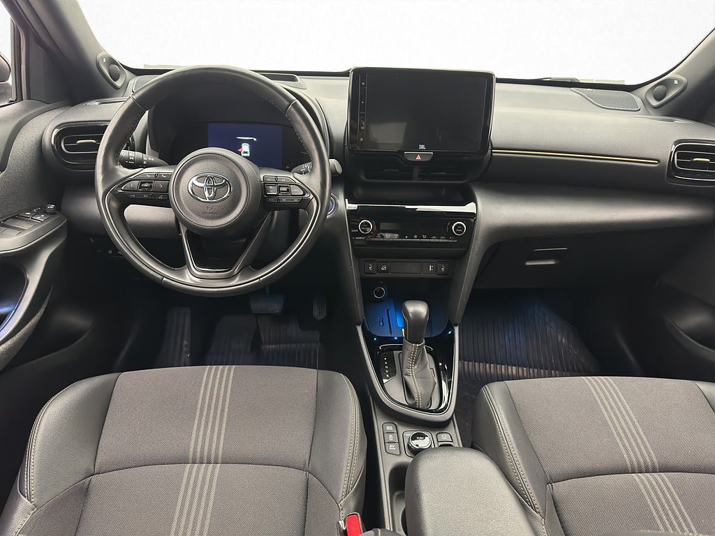Vehicle Image 12
