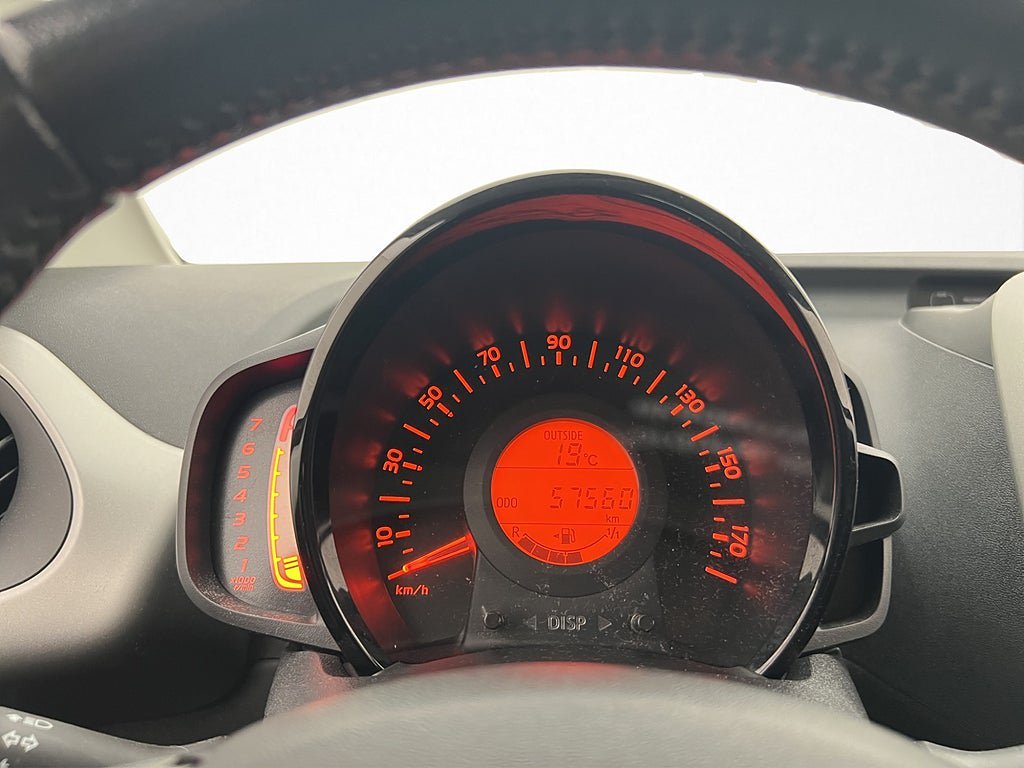Vehicle Image 15