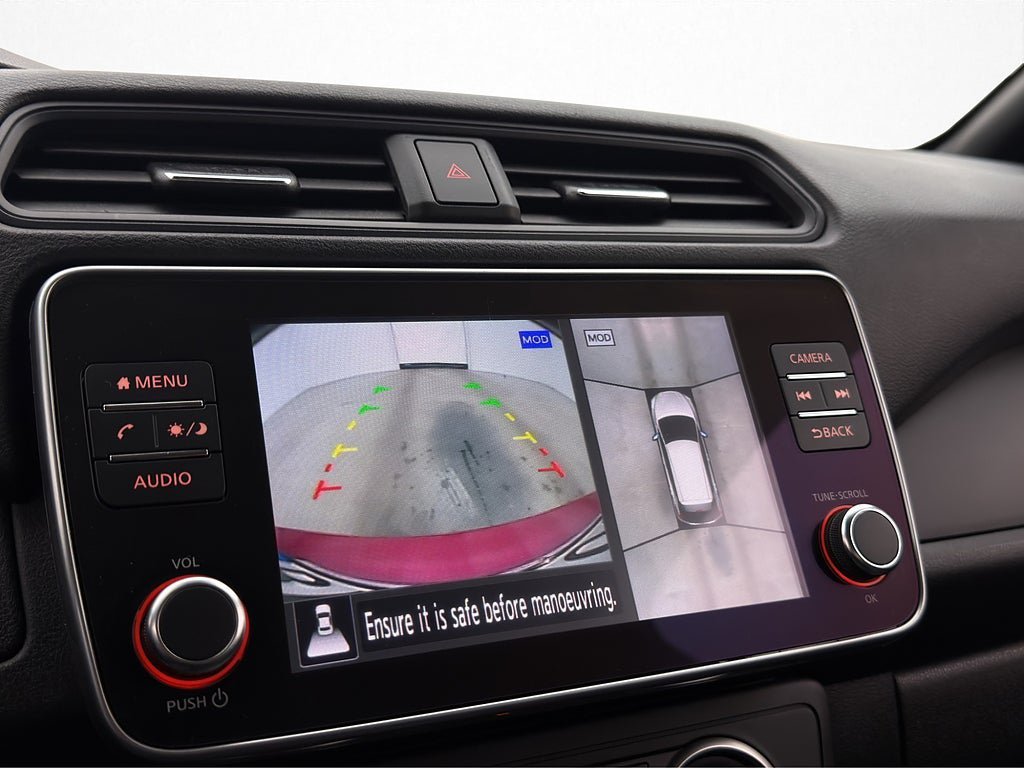 Vehicle Image 12
