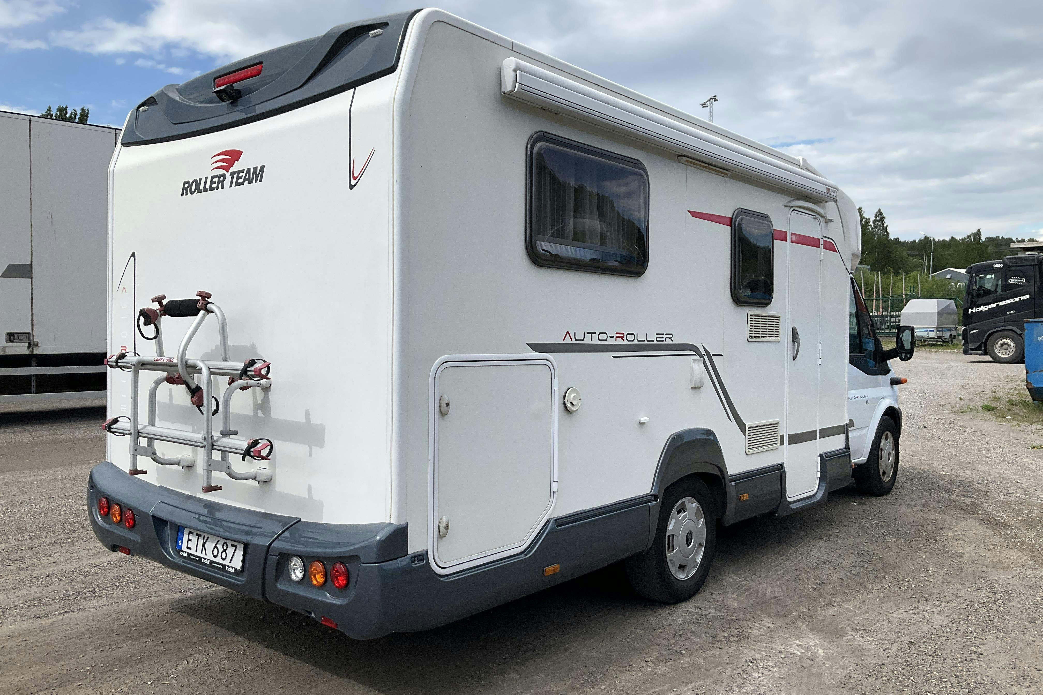 Vehicle Image 3
