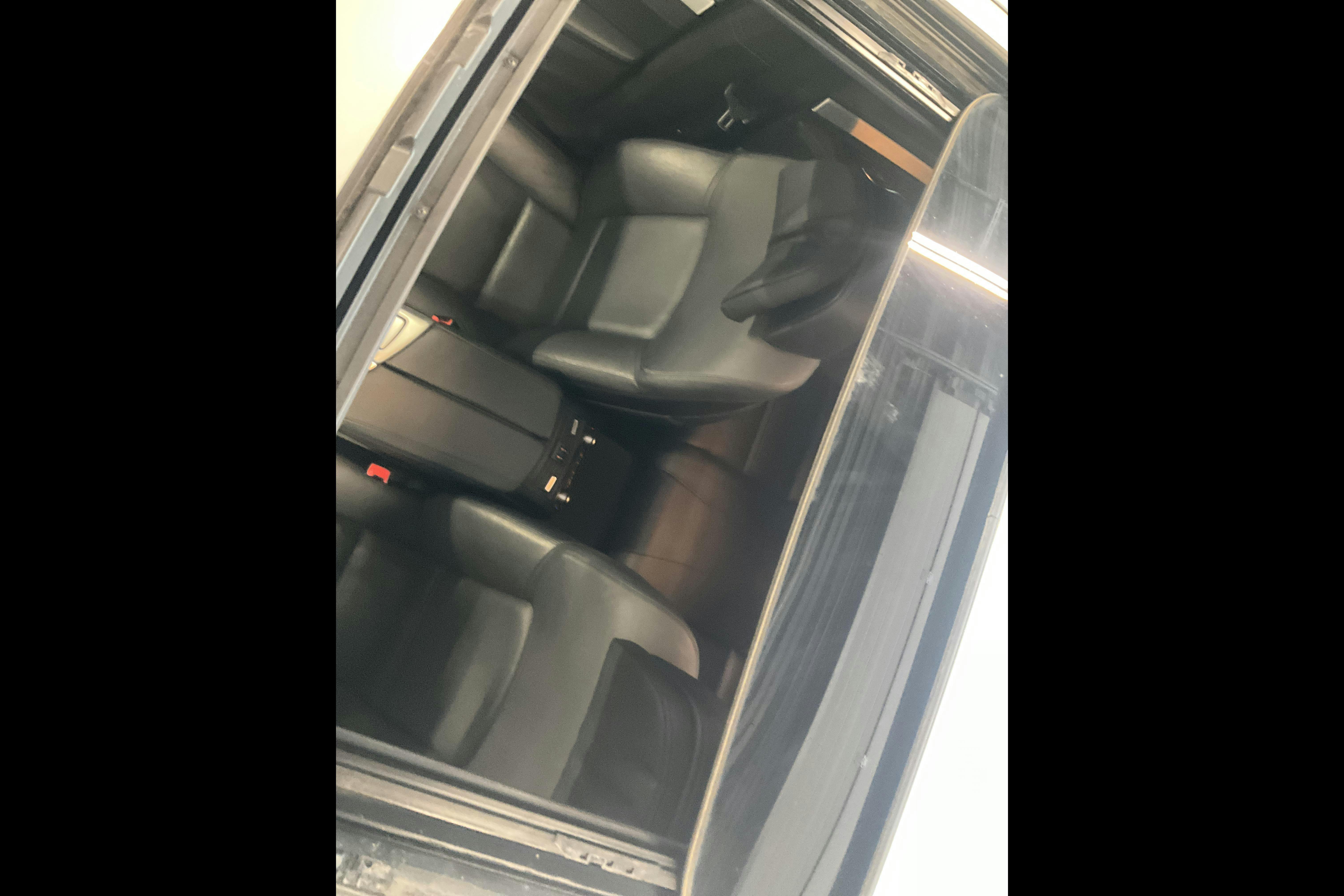Vehicle Image 14