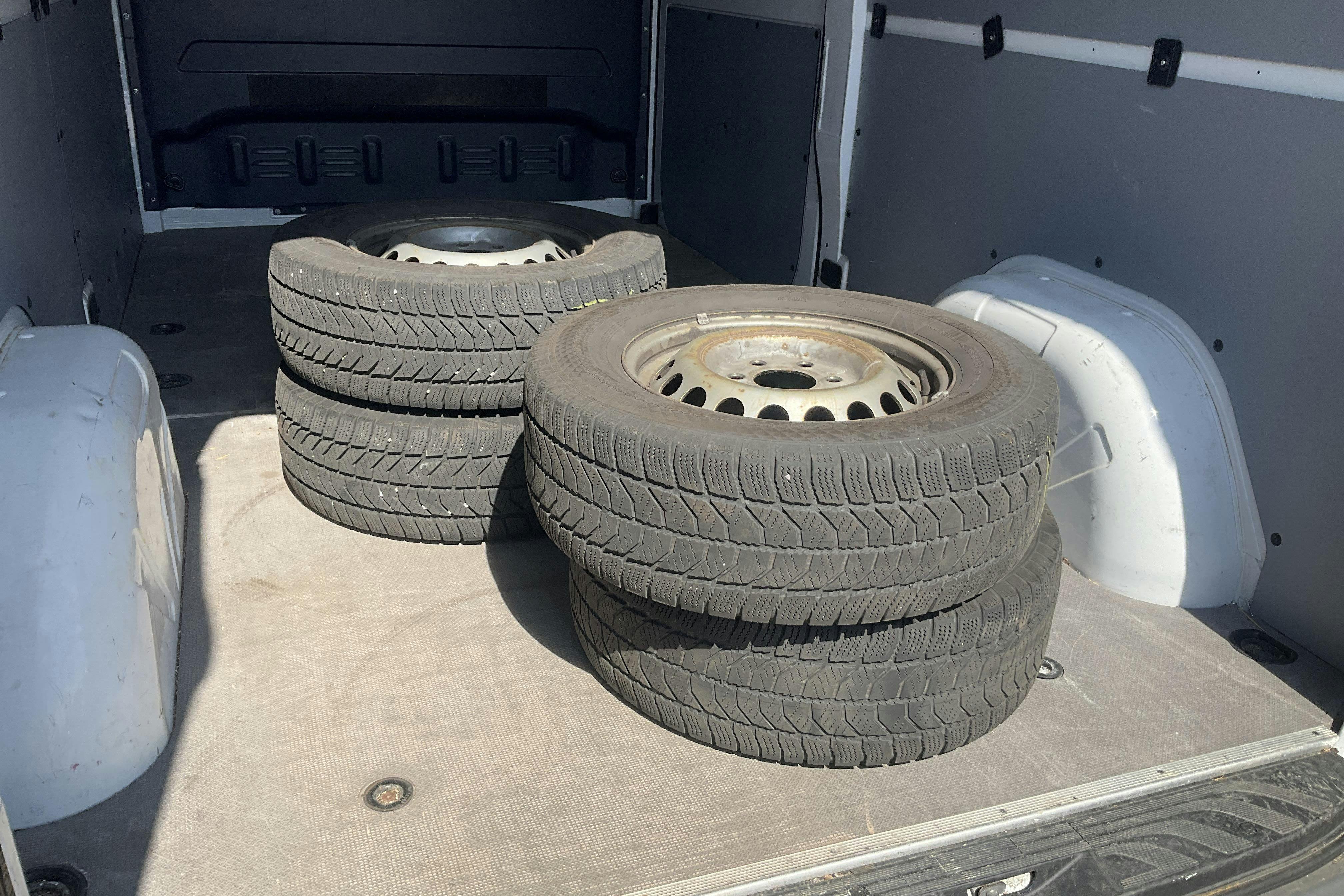 Vehicle Image 14