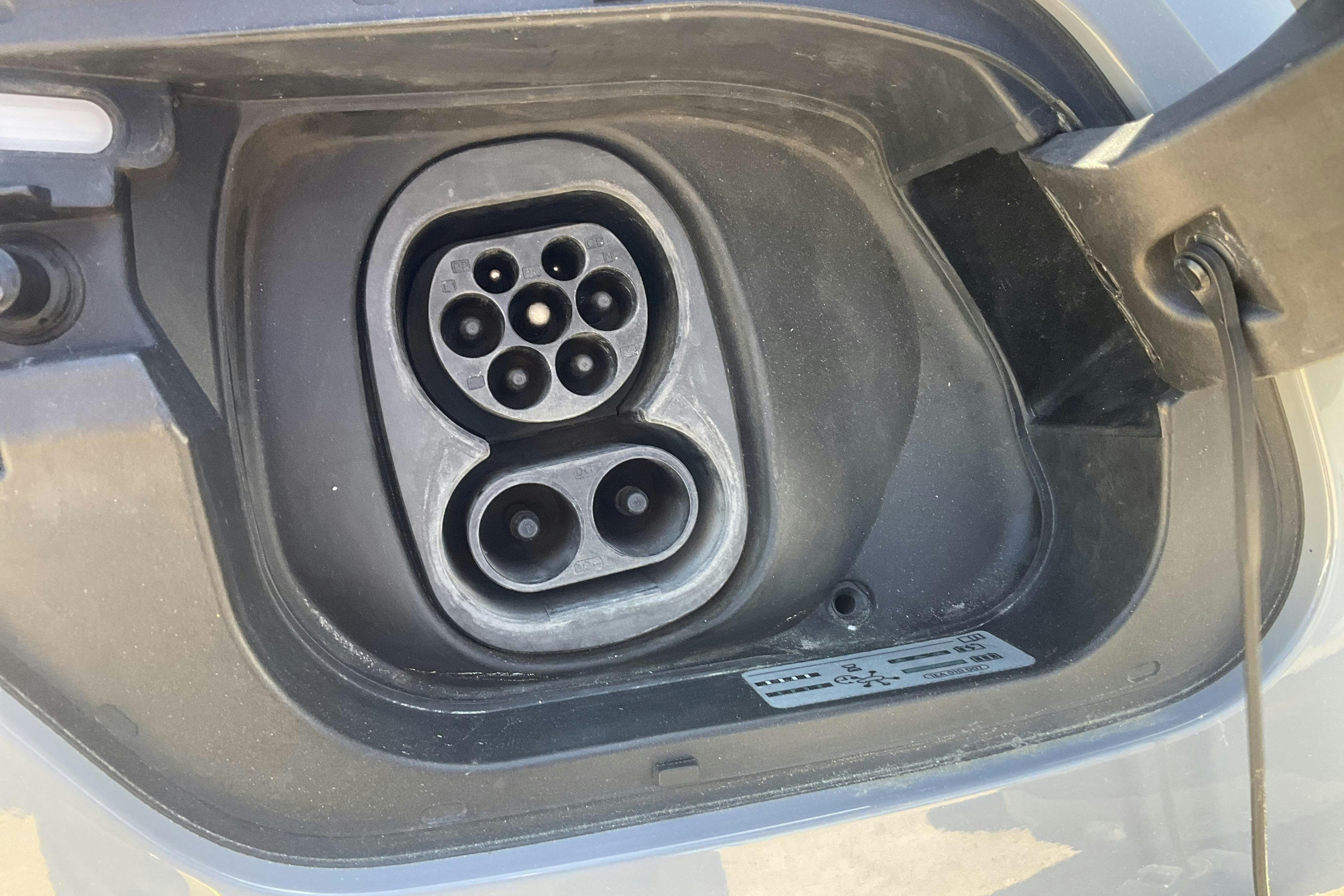 Vehicle Image 14
