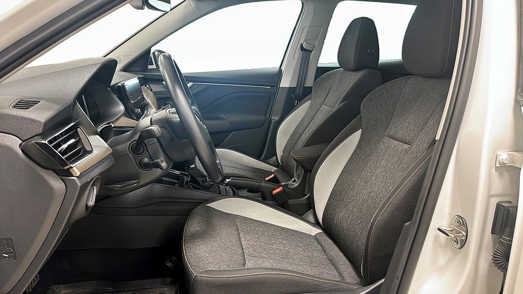 Vehicle Image 7