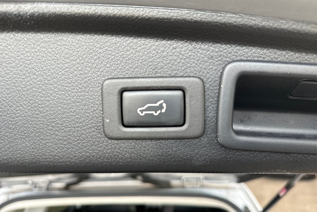 Vehicle Image 27