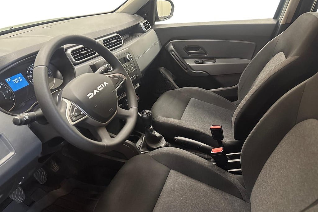 Vehicle Image 8