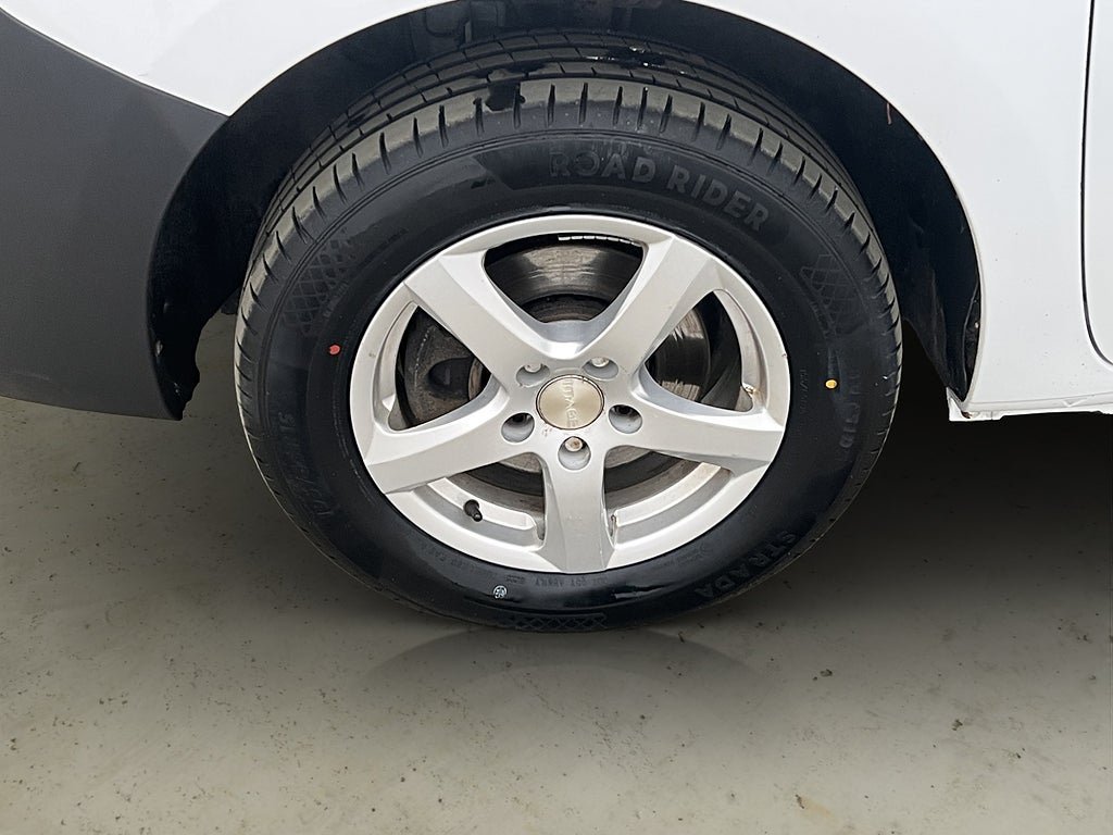 Vehicle Image 22