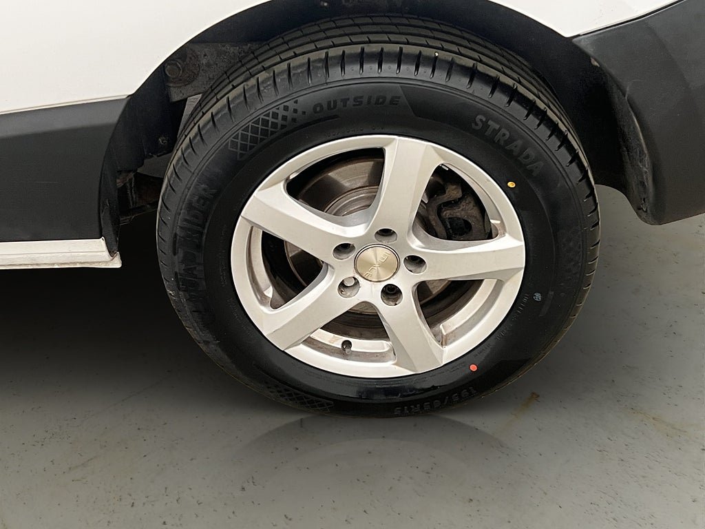 Vehicle Image 23