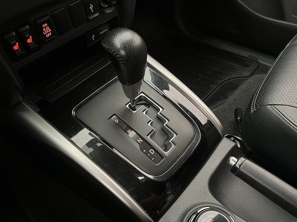 Vehicle Image 24