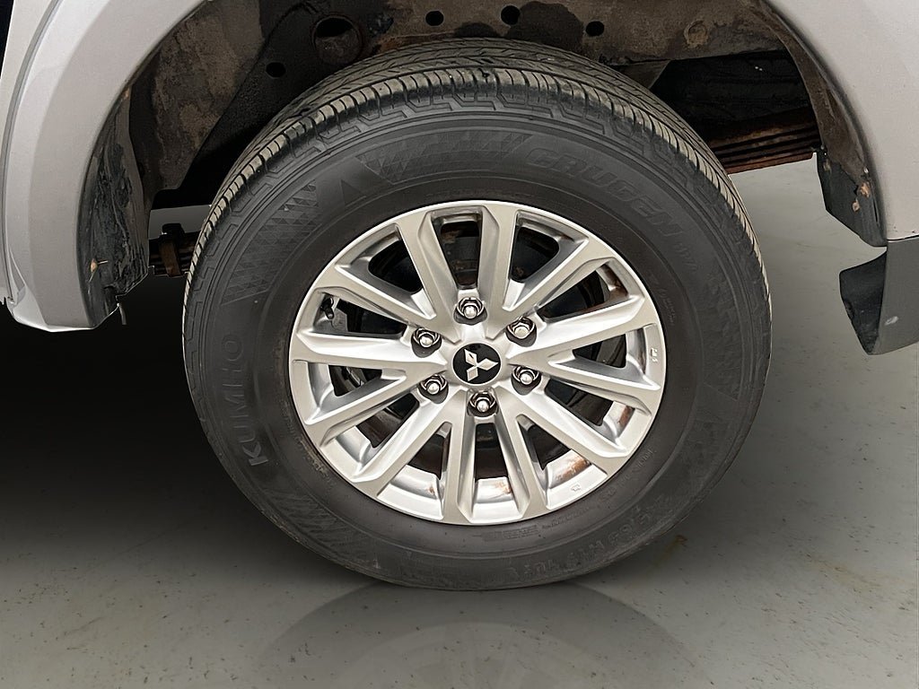 Vehicle Image 31
