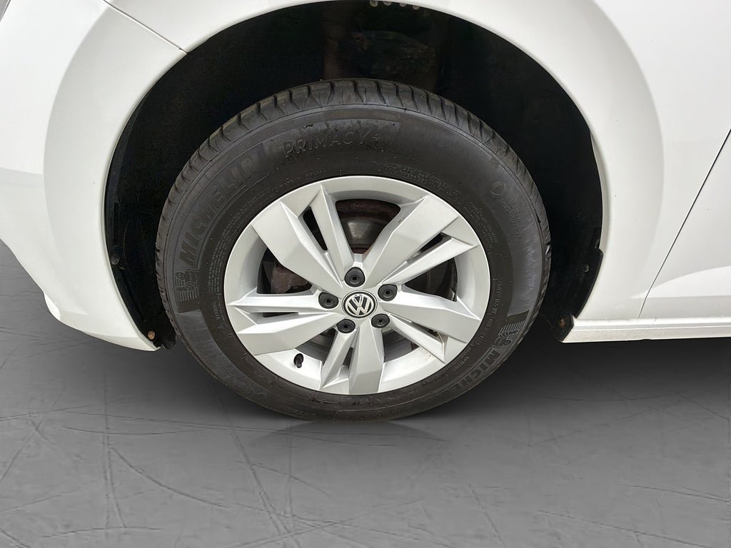 Vehicle Image 24