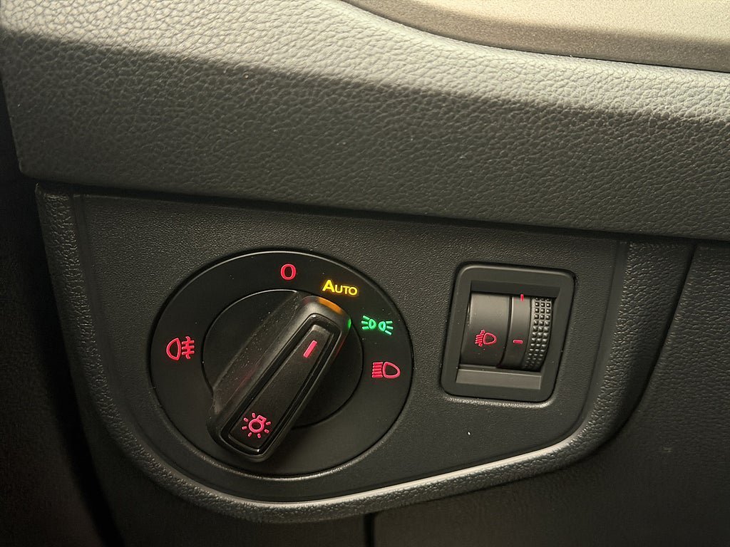 Vehicle Image 28
