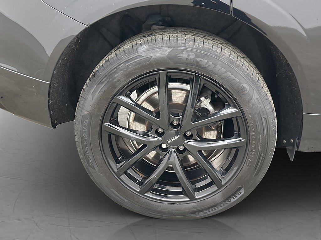 Vehicle Image 35