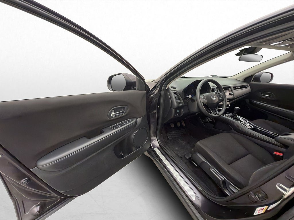 Vehicle Image 15
