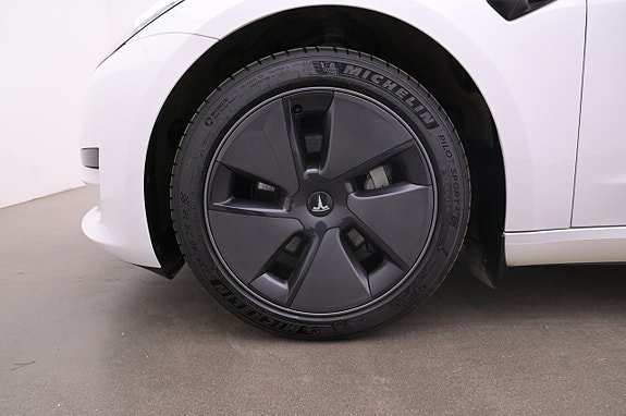 Vehicle Image 27