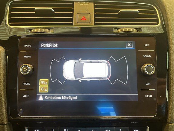 Vehicle Image 11