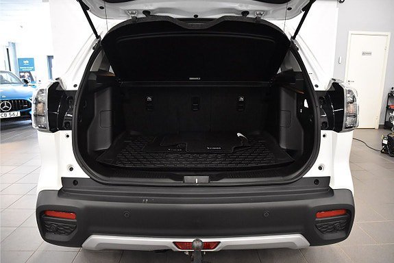 Vehicle Image 23