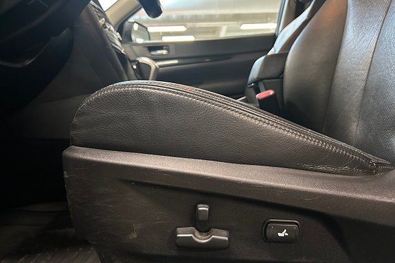 Vehicle Image 24