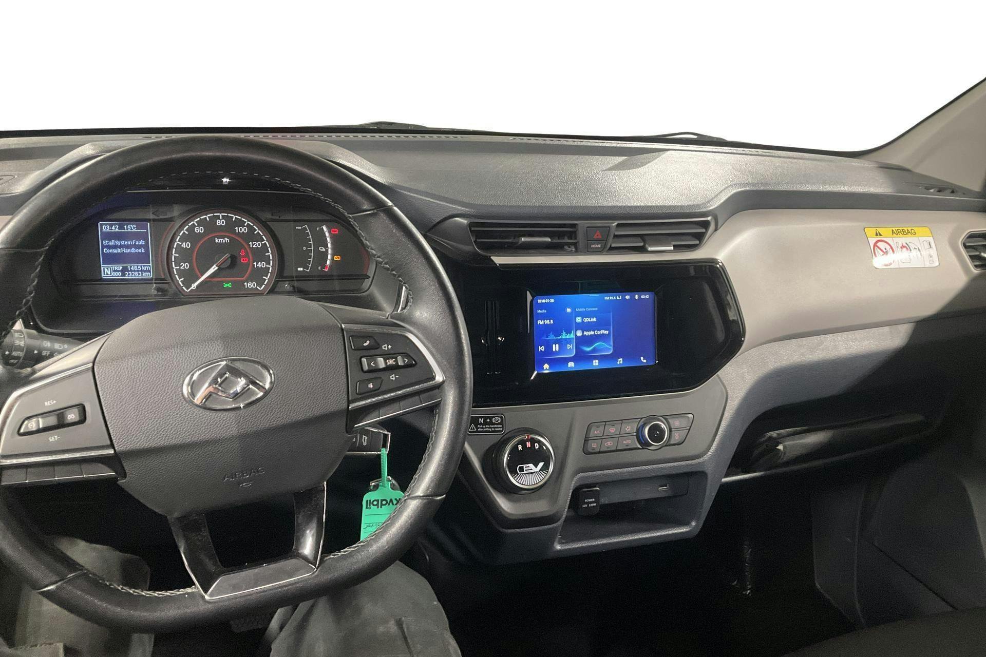Vehicle Image 6
