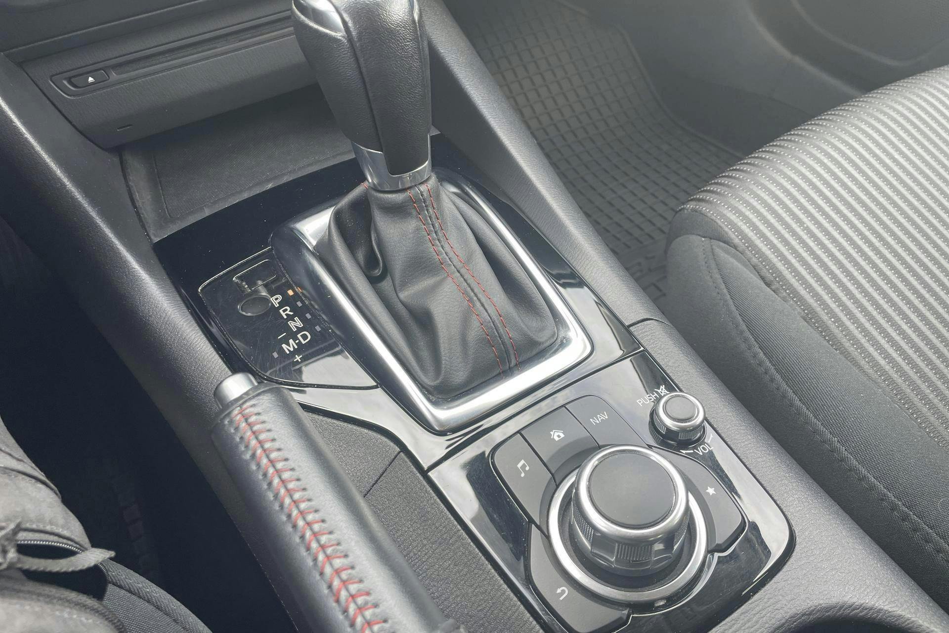 Vehicle Image 15