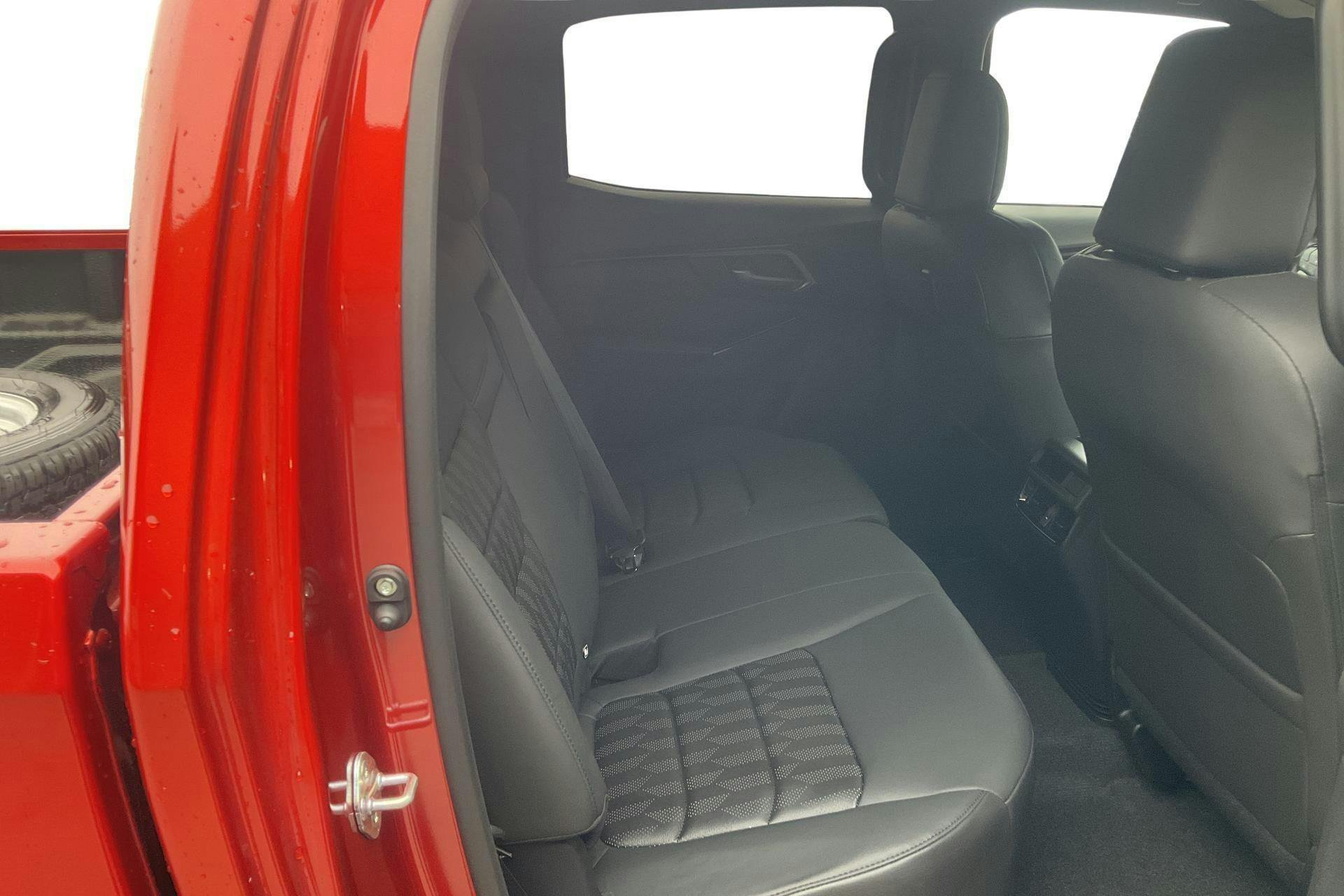 Vehicle Image 8