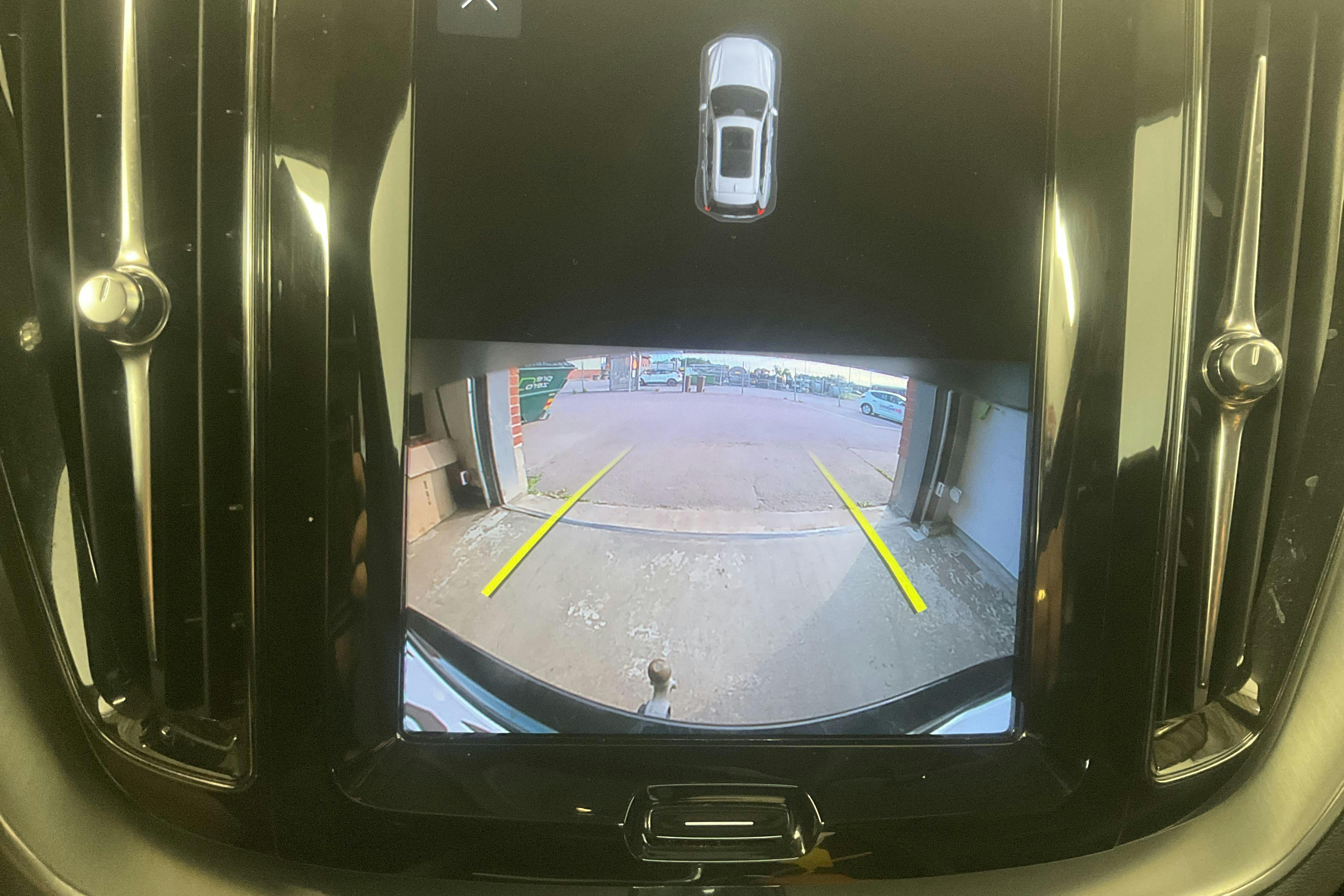 Vehicle Image 13
