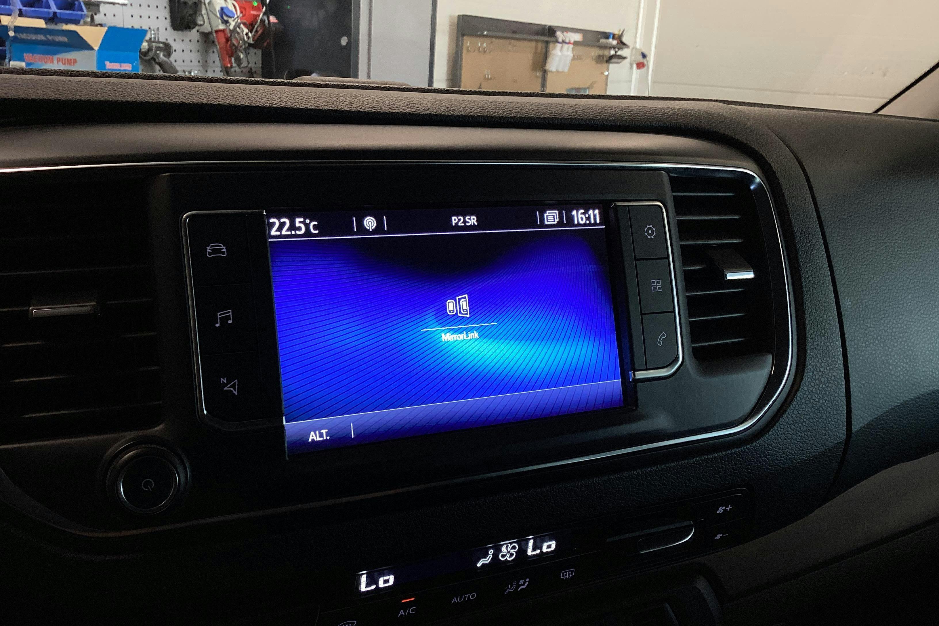Vehicle Image 16