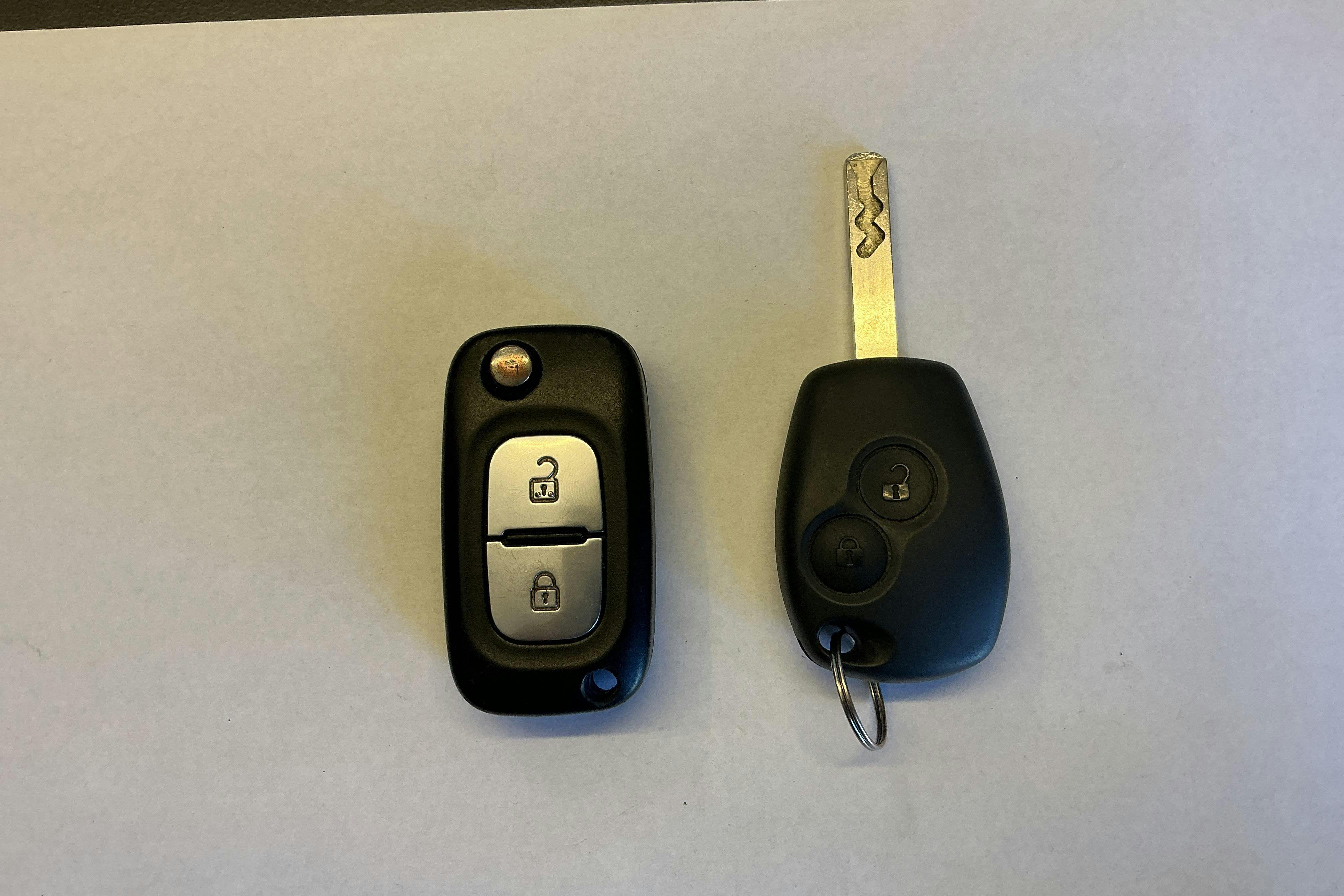 Vehicle Image 16