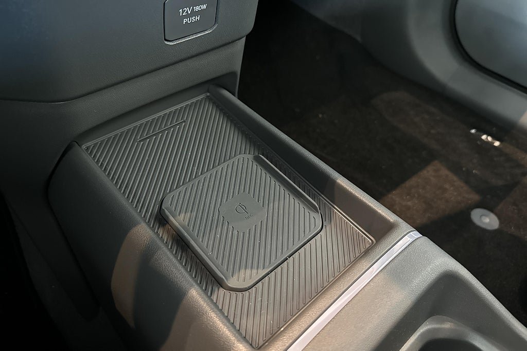 Vehicle Image 21