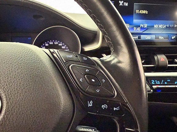 Vehicle Image 18