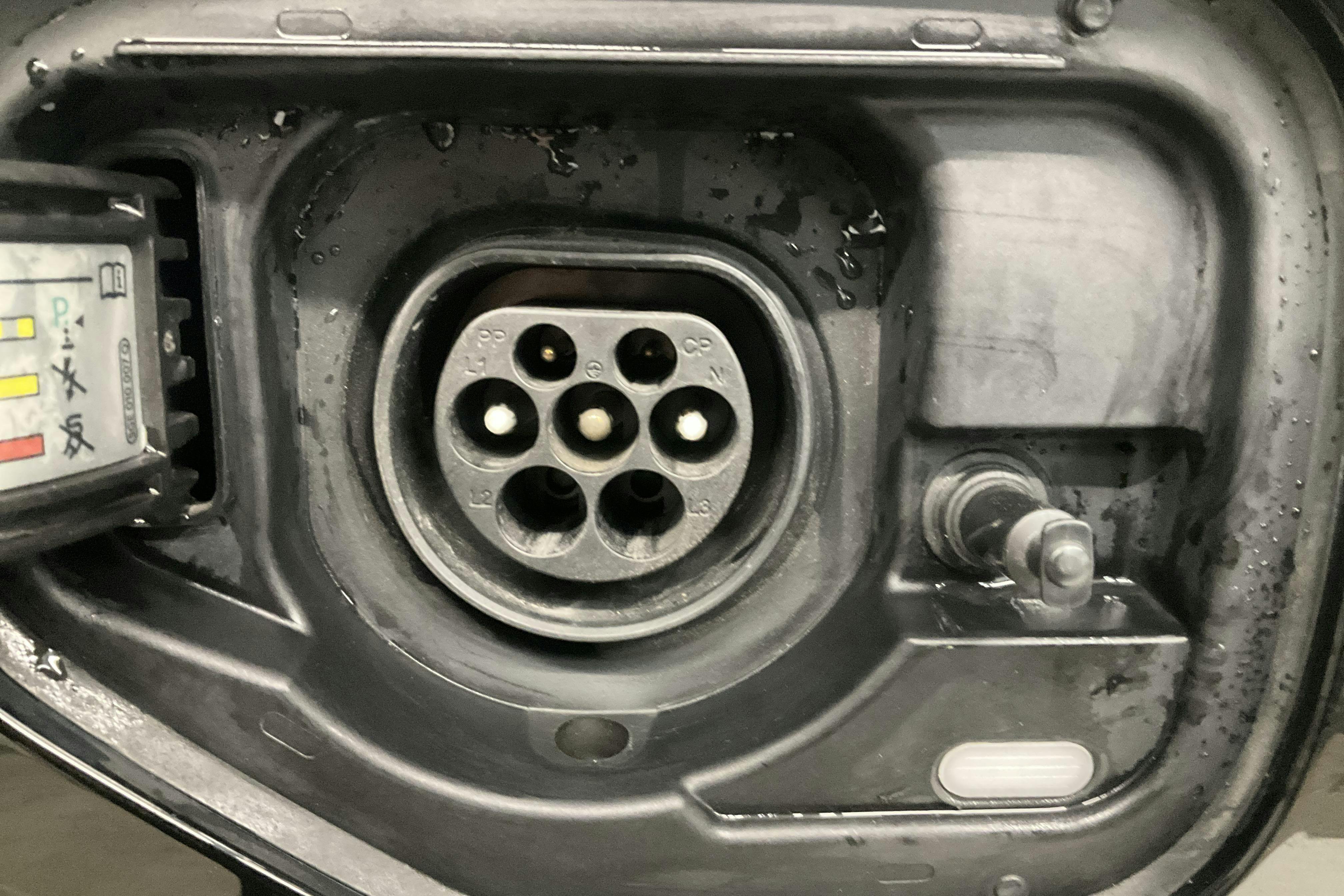 Vehicle Image 14