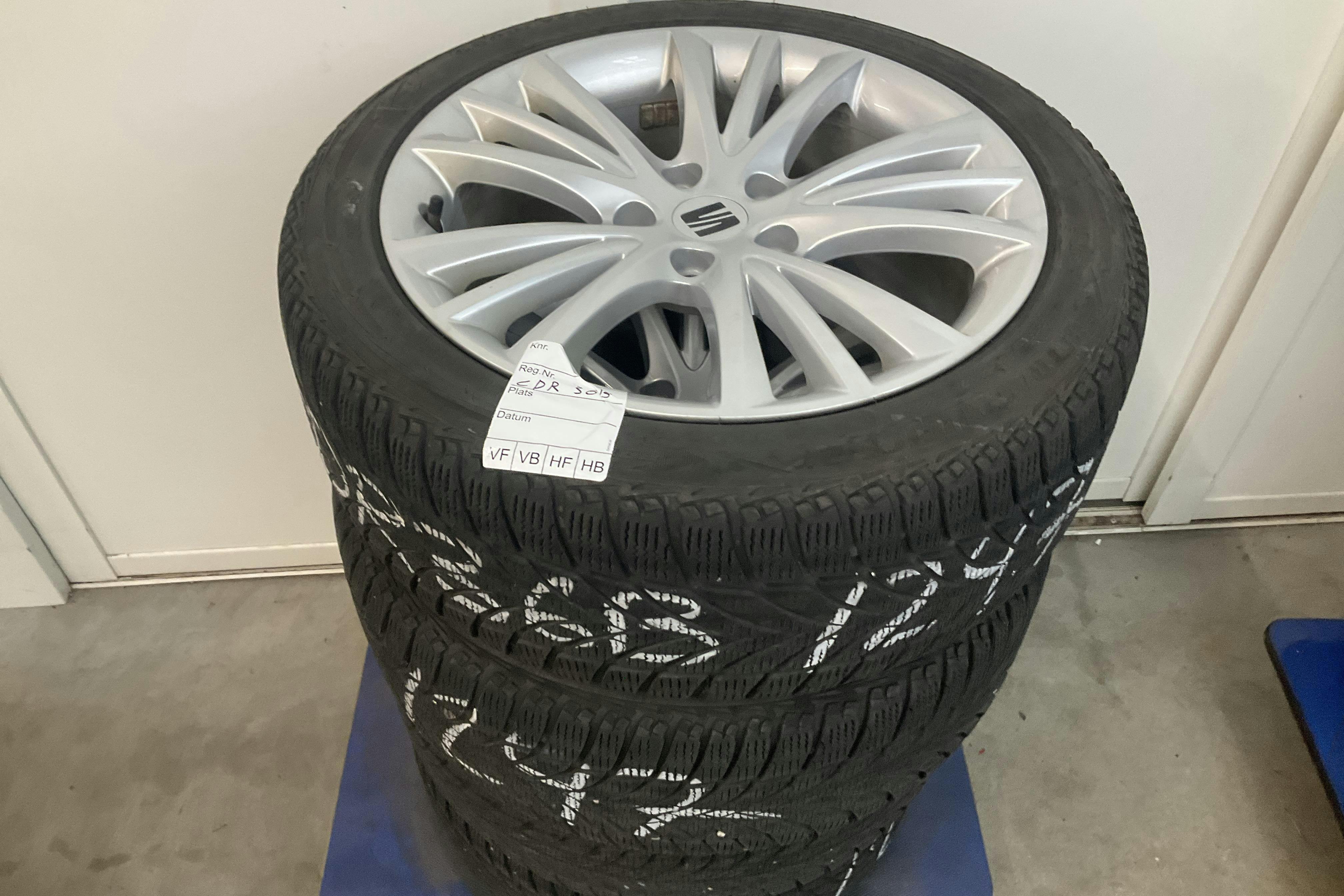 Vehicle Image 15