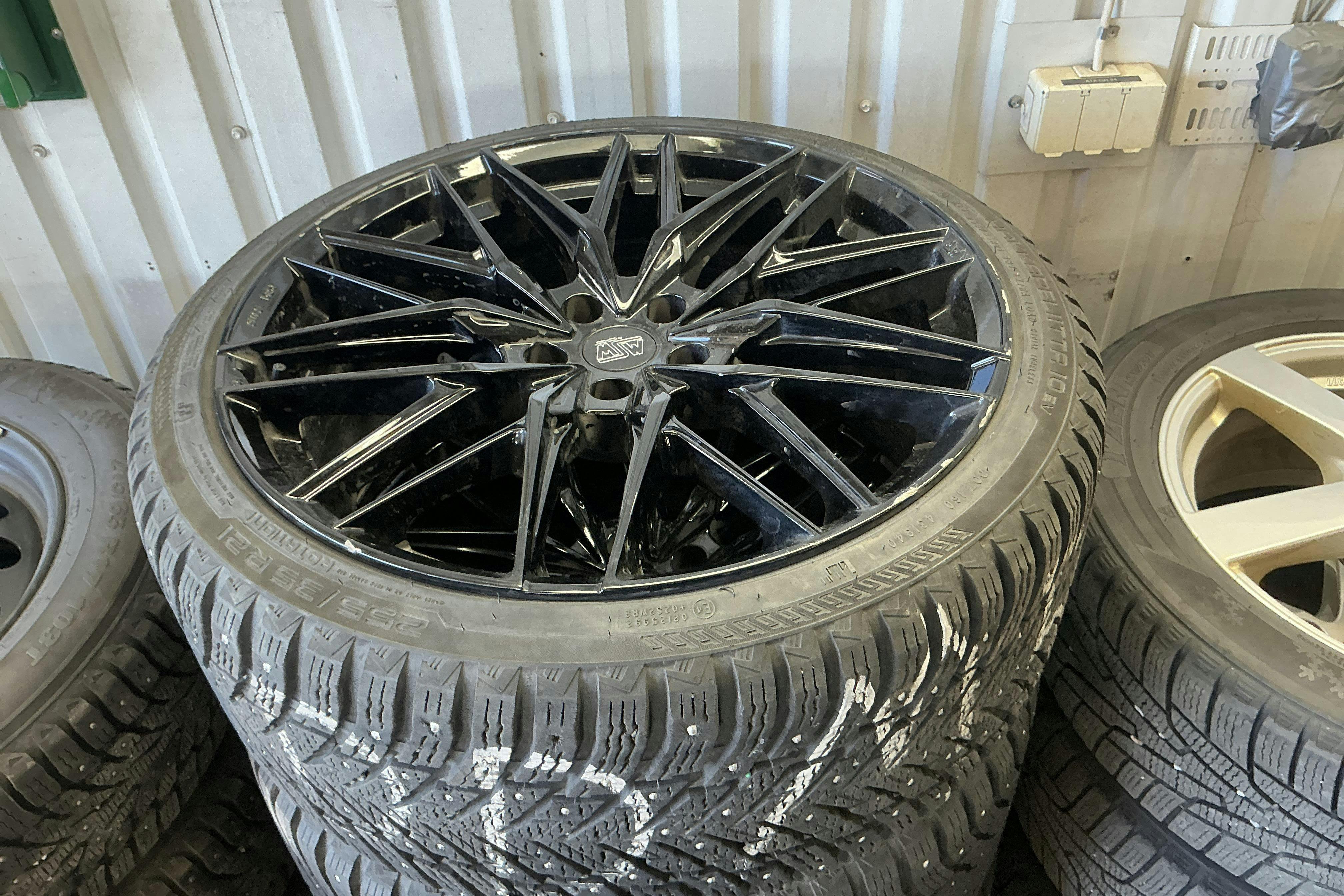 Vehicle Image 18