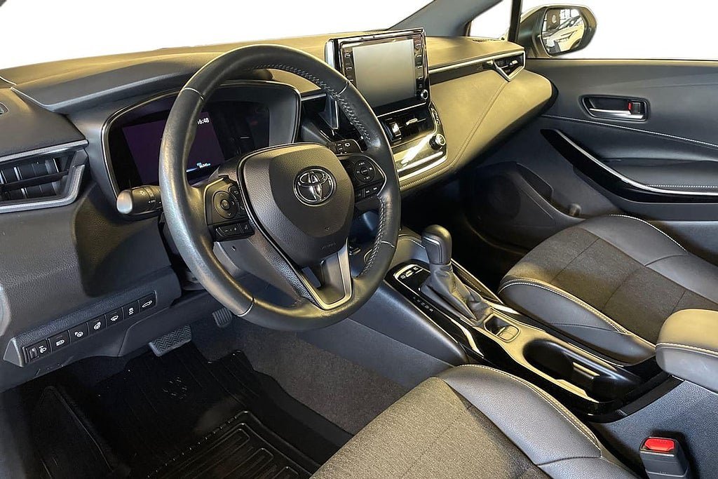 Vehicle Image 14